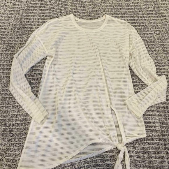 Lululemon Tie Your Practice Long Sleeve - Picture 2 of 3